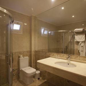 Connect Bungalow Room